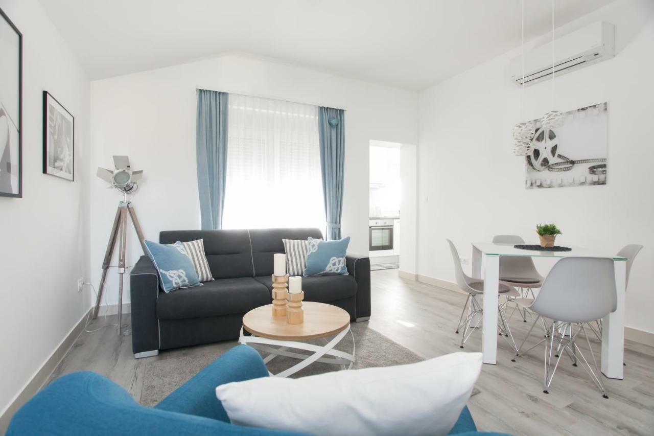 Apartment Movie Primosten Exterior photo
